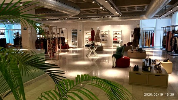 Grupo Italcambio's MultiBrand European Fashion Store.