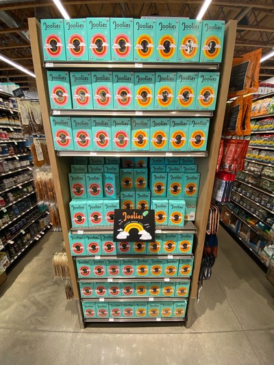 Joolies cart-stopping end cap at Erewhon Market in Beverly Hills location