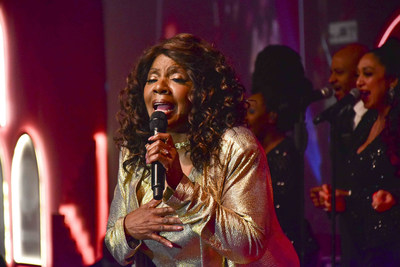 The singer Gloria Gaynor performed in the final evening concert, marking a glittering end to the XXII Habanos Festival.