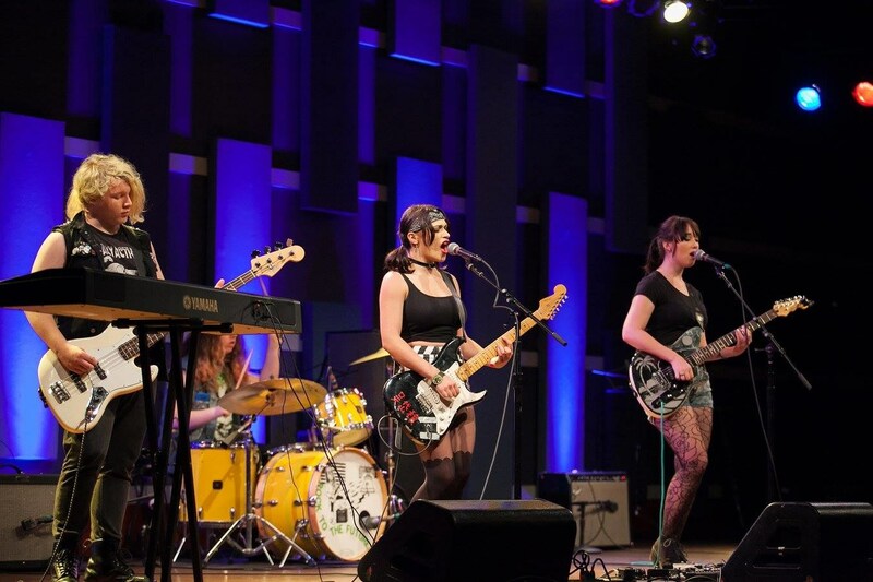 Unable to view the image, Please provide a valid URL.