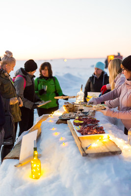 A 2019 SHiFT learning experience: Aqua Splash, one of Sylvan Lake’s most popular summer activities, demonstrated how to transform a product into a winter experience. The “Evolution of Ice” took participants through different stations on the lake including ice fishing, sampling local culinary delights, riding an ice carousel, and trading stories by the fire over a cup of fish broth. (CNW Group/Travel Alberta)