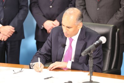 LyondellBasell CEO Bob Patel signs definitive agreements with the Liaoning Bora Enterprise Group (Bora) to form a 50:50 joint venture, Bora LyondellBasell Petrochemical Co. Ltd.