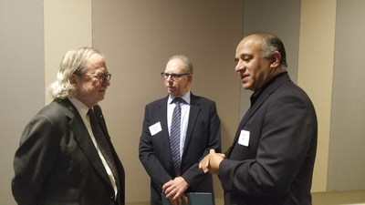 Amir Jafri and Dr. Robert Segal with Dr. James Allison. From left to right: James Allison, Robert Segal, Amir Jafri