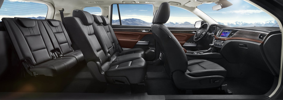 Pic 3: The spacious interior of SUV GS8