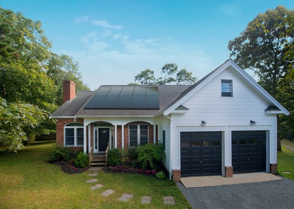 SunPower offering localized, solar energy at lower prices to New England homeowners through virtual power plant after auction bid win.