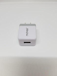 Chargeur USB NAFUMI Smart (Groupe CNW/Sant Canada)