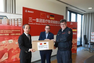Mr. Deng Haijun, GM of SANY Europe GmbH attended the donation ceremony.