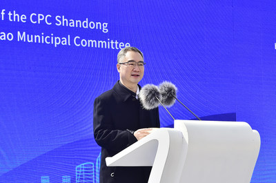 Wang Qingxian, member of the Standing Committee of CPC Shandong Provincial Committee and Secretary of CPC Qingdao Municipal Committee, speaks at the event.