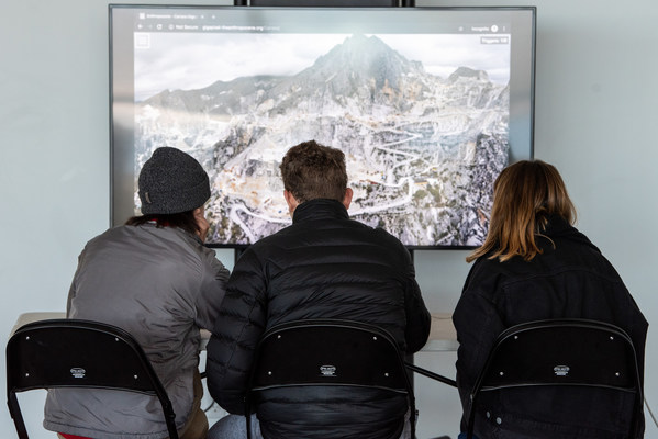 Unable to view the image, Please provide a valid URL.