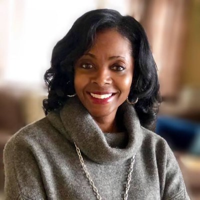 The Scripps Howard Foundation in partnership with the Association for Education in Journalism and Mass Communications (AEJMC) has announced Howard University Associate Professor Jennifer Thomas as the 2019 Teacher of the Year.