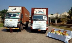 Volunteers of The Art of Living Along With IAHV Have Reached Out to Millions of Migrant Labors, Families and the Needy With 500 Tons of Essential Relief Material