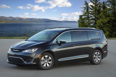Chrysler Pacifica Hybrid Earns 2020 
