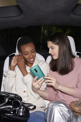 The OnePlus 8 Pro is the newest addition to the company's ultra-premium flagship lineup. From the industry-leading 120Hz refresh rate display to the latest Qualcomm Snapdragon 865, every aspect was carefully calibrated to meet the needs of the most discerning tech enthusiast, with a refined flagship experience. (PRNewsfoto/OnePlus)