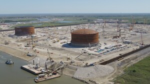 Venture Global Calcasieu Pass Announces Successful Roof Raising for First LNG Storage Tank and Additional Project Milestones