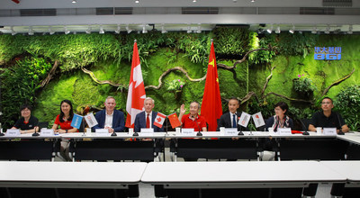 Representatives from BGI, the Embassy of Canada in China and Mammoth Foundation at the signing ceremony in Shenzhen.