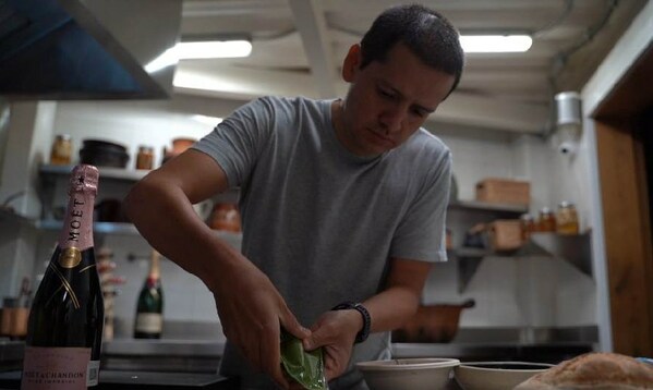 Unable to view the image, Please provide a valid URL.