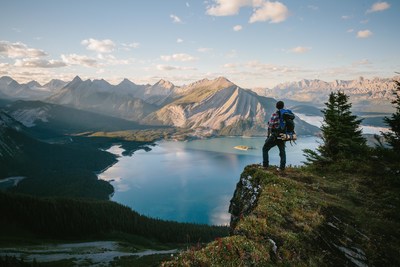 As Albertans get back to exploring the province's breathtaking landscapes, safely and responsibly, during Tourism Week, May 24-31, 2020, Travel Alberta is celebrating our partners—the incredible people who work every day to showcase the beauty and wonder of Alberta. Location: Kananaskis Country. (CNW Group/Travel Alberta)