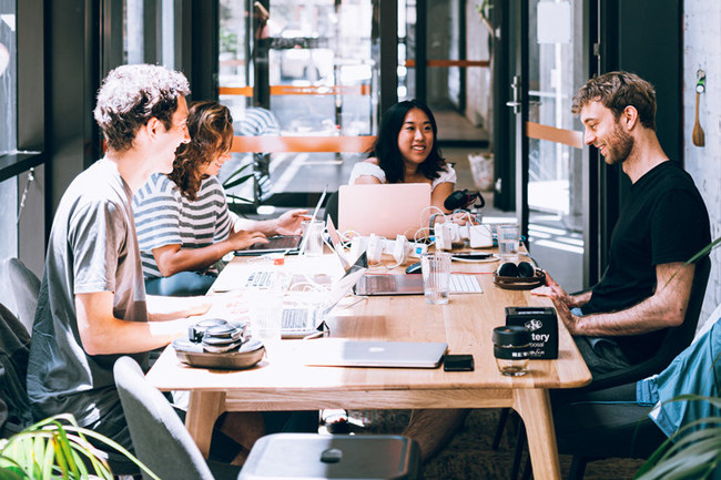 TrainUp.com Group of Learners Collaborating Online TrainUp.com Group of Learners Collaborating Online
