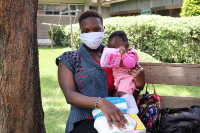 21-year old Diana, a young mother and girl advocate with Plan International's Girls Advocacy Alliance project lives with her family in Kibera. As part of our COVID-19 response, the project is providing psychosocial support to girls affected by the crisis and is trying to ensure that young mothers and women have access to free sanitary care packages and safe bathroom amenities, especially during the pandemic. (CNW Group/Plan International Canada)