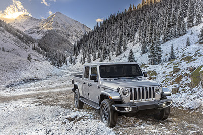 2020 Jeep® Gladiator Named Official Winter Truck of New England at Annual New England Motor Press Association Winter Vehicle Driving Event