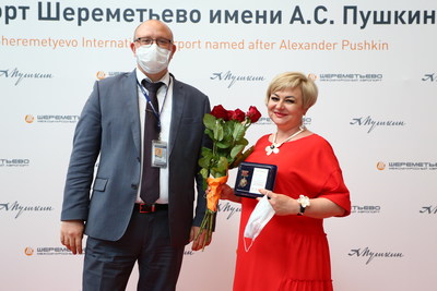 Sheremetyevo International Airport honored its doctors and medical workers with badges in a ceremony held for Russian Medical Worker Day.