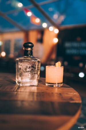 Diageo lanza fondo de recuperación de $100 millones de dólares para ayudar a los bares en su reapertura