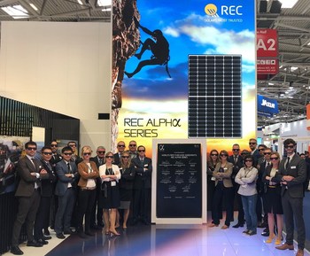 REC Alpha Launch at Intersolar Europe 2019 The cool REC Team 2 midrez (PRNewsfoto/REC Group)