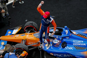 Dixon, Rahal llevan a Honda a un final de 1-2 en el GMR Grand Prix en Indianápolis