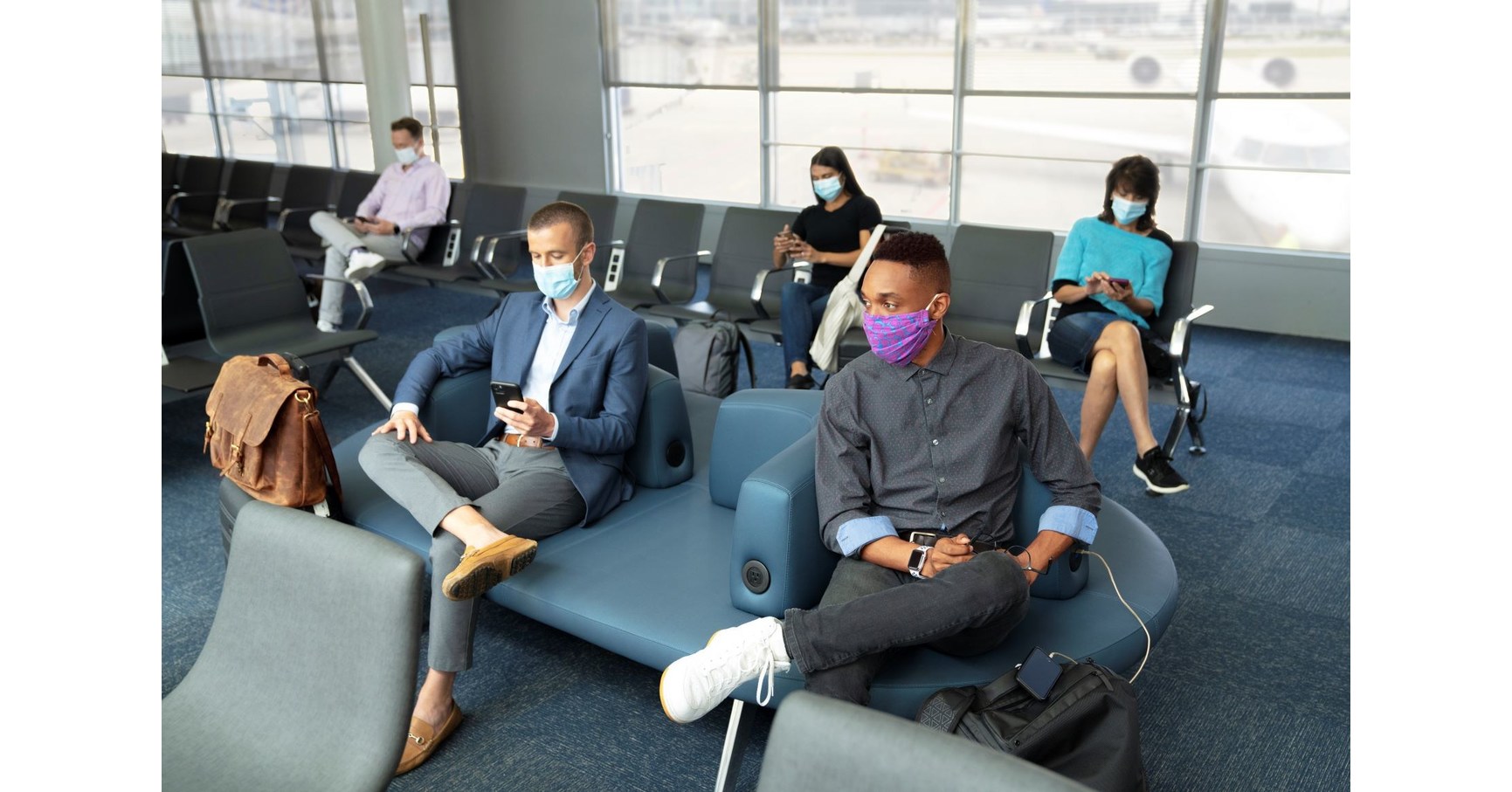 United Extends Mask Requirements to Airports Jul 22, 2020