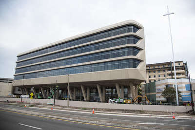 To help enhance the Tampa Bay area’s resources in response to the COVID-19 pandemic, BayCare has expedited the opening of a new patient tower at St. Joseph’s Hospital, providing more capacity to serve patients.