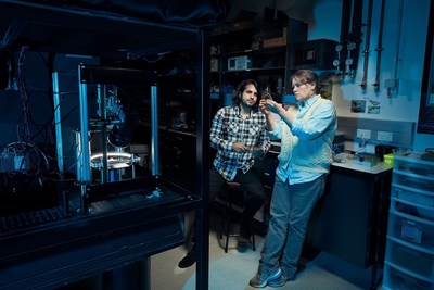 Matheus Vargas, Orbis Diagnostics Chief Technical Officer, and Professor Cather Simpson Orbis Diagnostics Founding scientist and Director, in the lab.