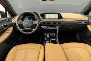 Hyundai Sonata Named One of Wards 10 Best User Experiences™ for 2020