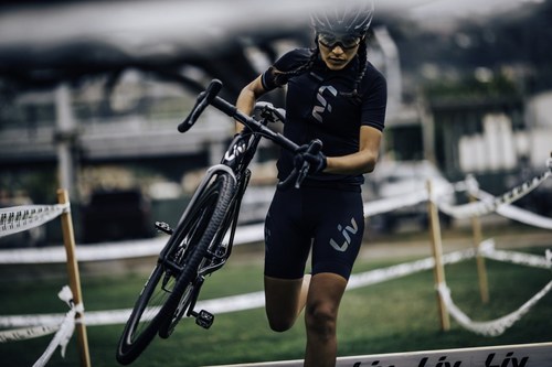 Liv’s carbon cyclocross bike is a professional athlete-approved race machine that offers top-end performance and a custom-built fit