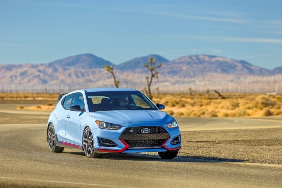 2021 Hyundai Veloster N Offers N Eight-Speed Wet Dual ...