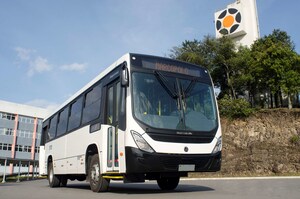 VW participa da modernização do transporte público de Angola com embarque de 130 ônibus