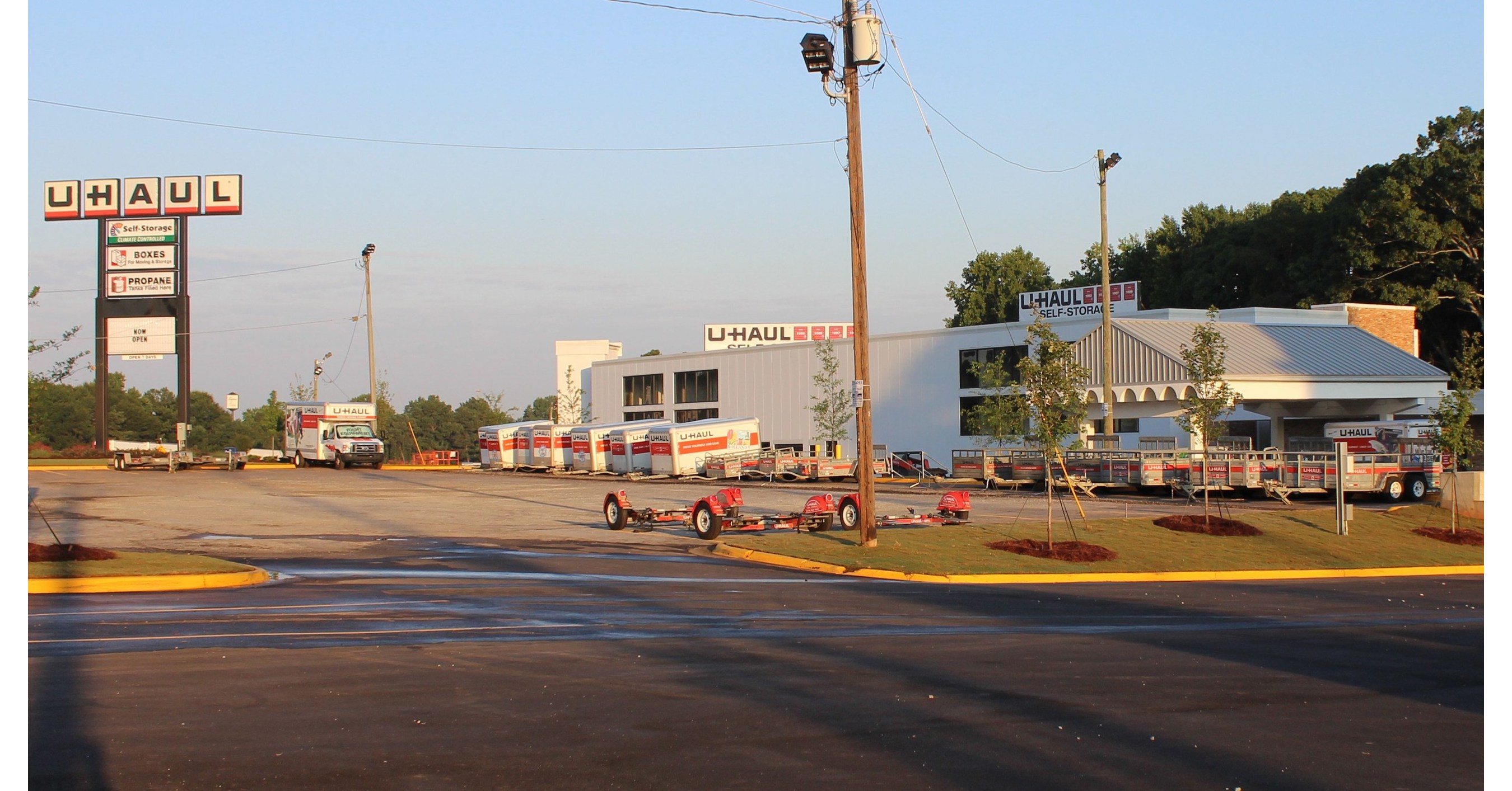 Business Opening UHaul Offers Retail, Storage in West Atlanta