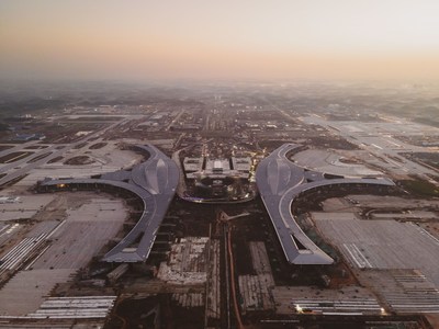 Obras de construcción del Aeropuerto Internacional de Chengdu Tianfu (PRNewsfoto/National Business Daily)