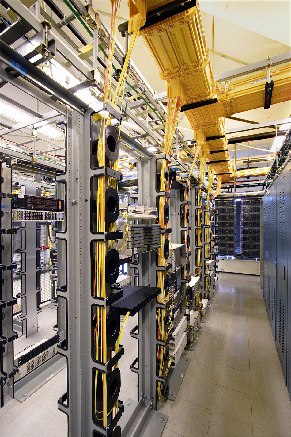 Digital Realty Adds Renewable Energy, Expands Colocation Capacity in