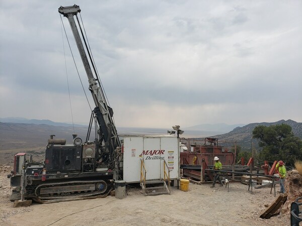 Image 1: Diamond Drill Rig Setup at High Grade Kinsley Mountain Western Flank Gold Zone (CNW Group/New Placer Dome Gold Corp.)