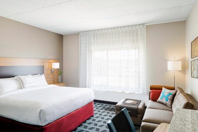 Step into your home away from home when you book with the TownePlace Suites Indianapolis Downtown.