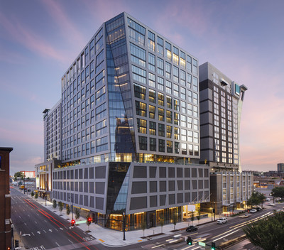 Designed by Arquitectonica, The Joseph, a Luxury Collection Hotel, Nashville, is located in the vibrant SoBro district and features 21 floors and 297 guest rooms and suites.