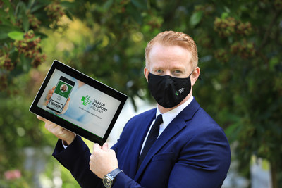 Robert Quirke, President & CEO of Irish-based ROQU Group, displays the world-first 'Health Passport' platform which has been specifically engineered to support increased COVID-19 testing. (PRNewsfoto/ROQU Group)