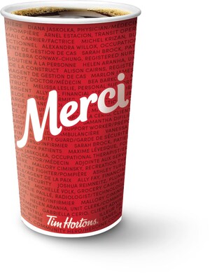 Tim Hortons rend hommage à des héros canadiens de la pandémie avec de nouveaux gobelets de héros d'édition limitée, qui mettent en vedette jusqu'à 100 noms de véritables héros sur chaque gobelet