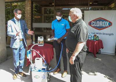 Clorox Canada launches the Support with Strength Program to support the long-term care sector alongside the Ontario Government and AdvantAge Ontario. The program provides long-term care homes with leading cleaning and disinfecting technology and highlights the importance of community and togetherness. Pictured above: Premier Doug Ford, Jackie Levin, Larry Levin, Interim CEO Shalom Village, Dave Iacobelli, President and General Manager, Clorox Canada, Lisa Levin, CEO AdvantAge Ontario. (CNW Group/Clorox Canada)