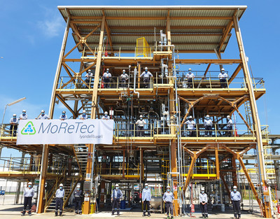 LyondellBasell dmarre avec succs son installation de recyclage molculaire MoReTec  Ferrare, en Italie. Cette usine pilote marque la ralisation de la prochaine tape de la socit vers la conversion  l'chelle industrielle de rsidus de plastique en matires premires