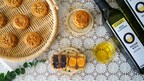 Famous Gourmet Ayao Shows You How to Make a Moon Cake with Olive Oil