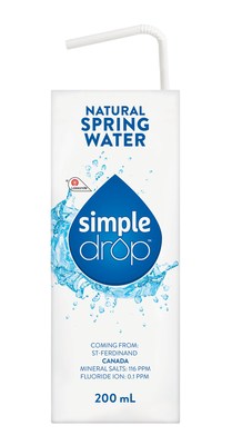 Simple Drop brand spring water in individual 200 mL sizes with a new bendable paper straw (CNW Group/Lassonde Industries Inc.)