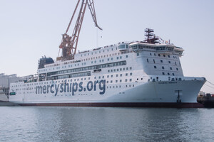 Mercy Ships annonce un deuxième navire-hôpital à venir, le Global Mercy, et double sa capacité d'intervention en Afrique.