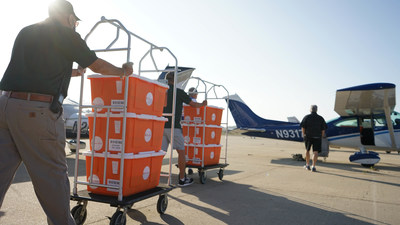 Volunteer pilots from the California Pilots Association Disaster Airlift Response Team (CalDART) and Angel Flights West loaded their planes at Santa Barbara Airport on Sept. 19, 2020, with Direct Relief-donated medications and supplies for wildfire-impacted communities in Oregon. Volunteers with Reach Out WorldWide will receive the supplies and distribution to evacuees and health facilities. (Lara Cooper/Direct Relief)