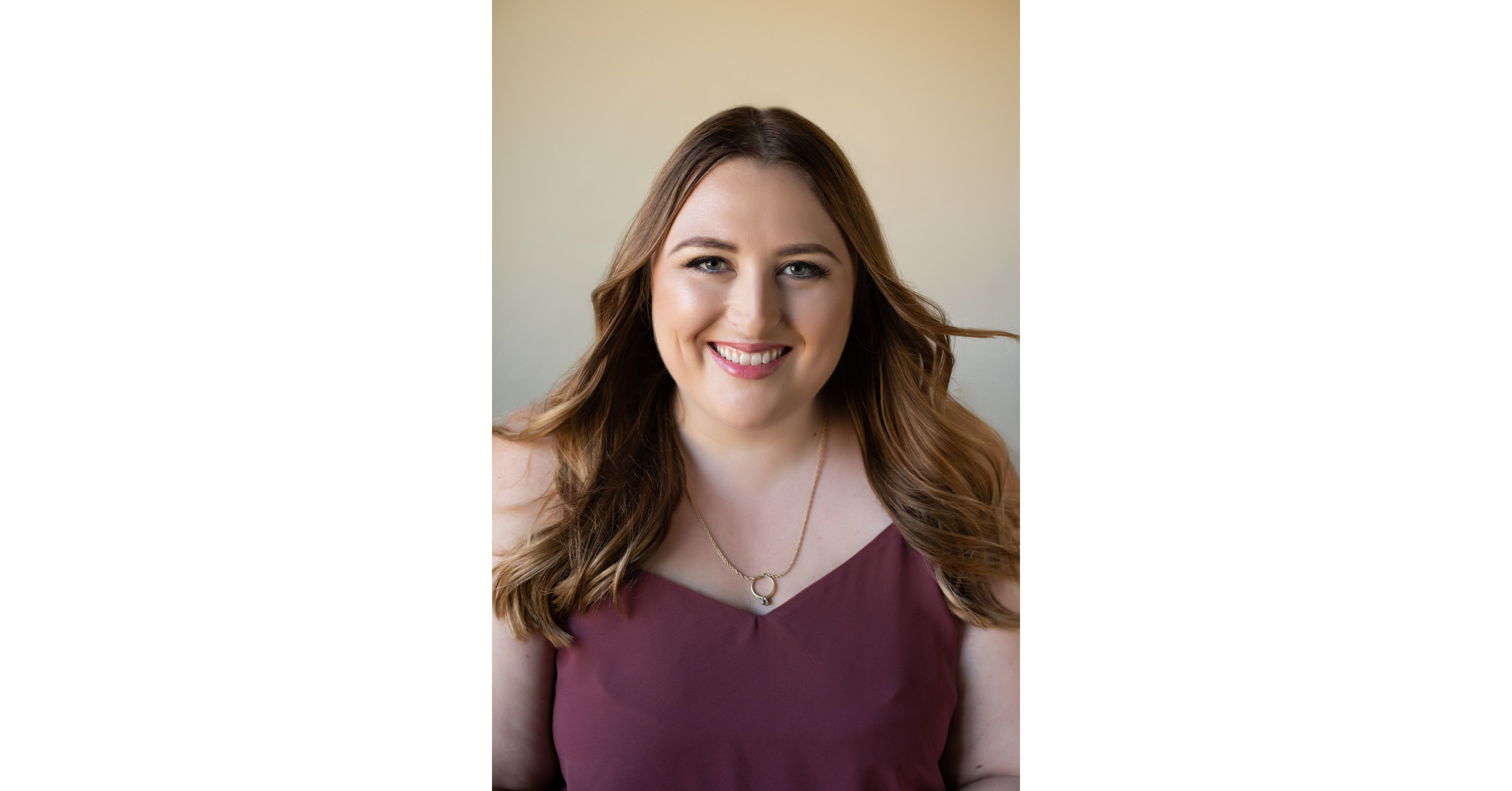 new-eating-disorders-memoir-by-body-image-coach-azure-moyna-shows-women-how-to-heal